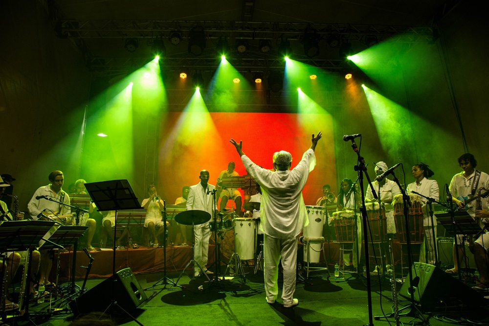 Letieres Leite e Orkestra Rumpilezz têm obra homenageada em livro; lançamento será na FLICA