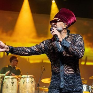 Festa de Iemanjá de Carlinhos Brown terá homenagem aos 40 anos do Axé Music