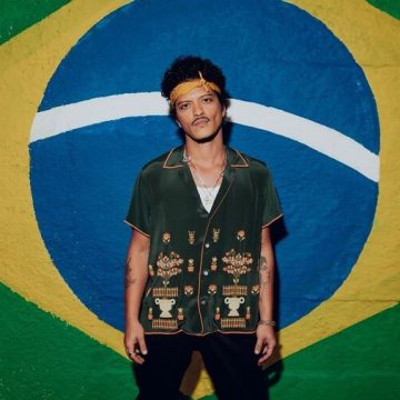 Em turnê pelo Brasil, Bruno Mars agita o público com show repleto de hits e se declara: “Sempre serei o seu Bruninho”