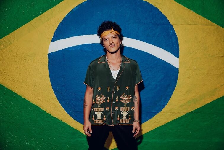 Em turnê pelo Brasil, Bruno Mars agita o público com show repleto de hits e se declara: “Sempre serei o seu Bruninho”