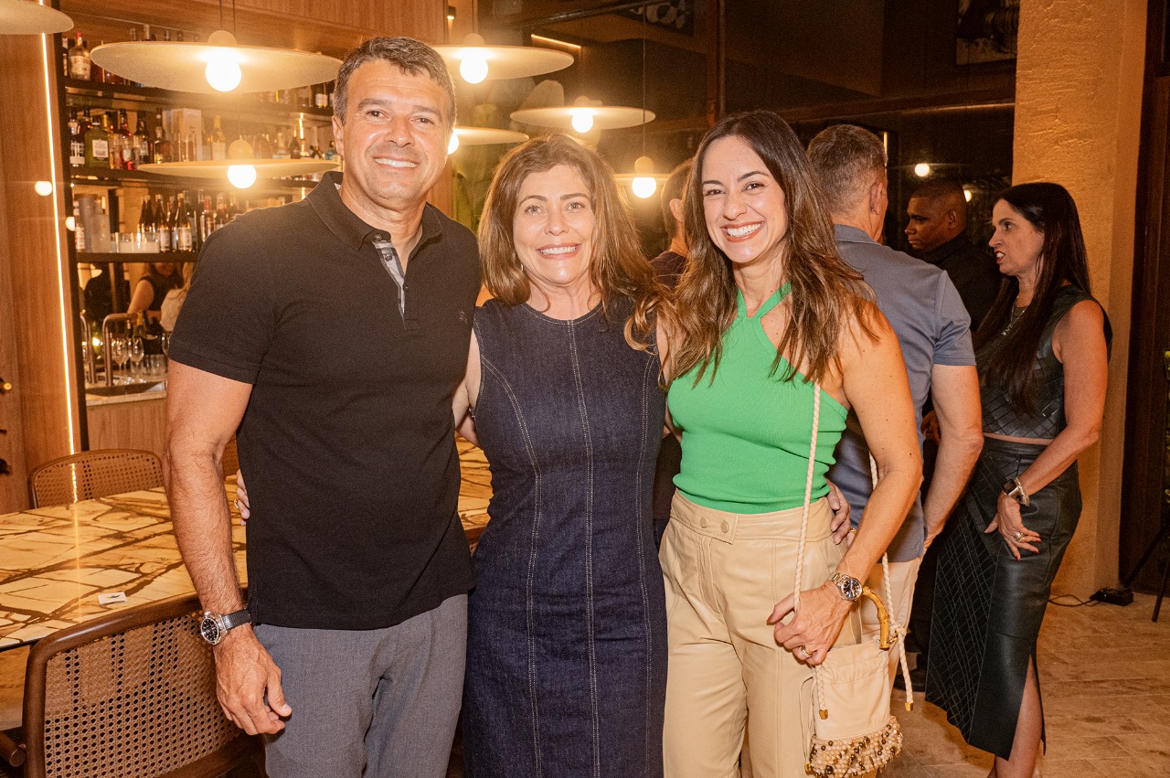 Adilson Galvão, Fernanda Milcent e Cláudia Galvão