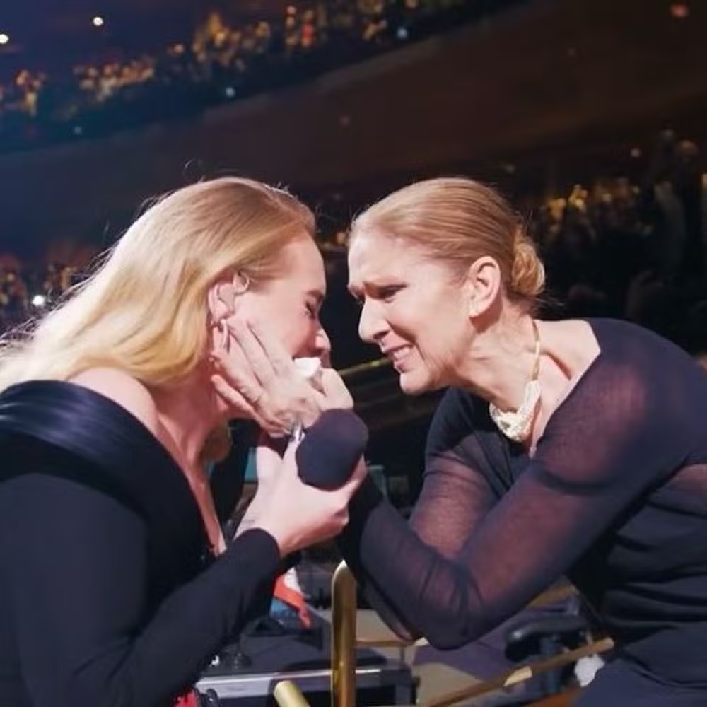 Adele se declara para Céline Dion após encontro surpresa: ‘Palavras nunca vão resumir o que você significa para mim’