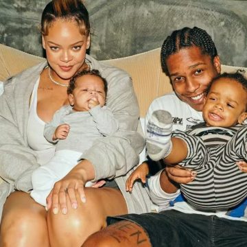 Rihanna posa de pijamas com filhos: ‘Família que combina looks’