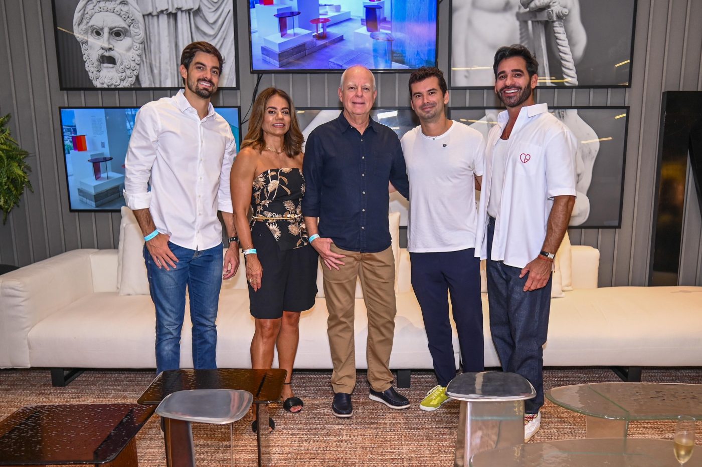 Vitor, Roberta, Paulo Coelho, Lucas Recchia e Marlon Gama 