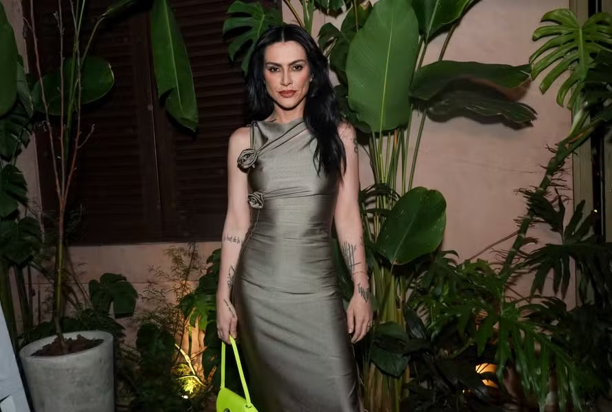 Cleo Pires comemora aniversário com amigos e familiares em São Paulo; veja fotos