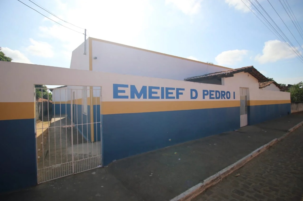 Quatro estudantes morrem durante ataque em escola no interior da Bahia