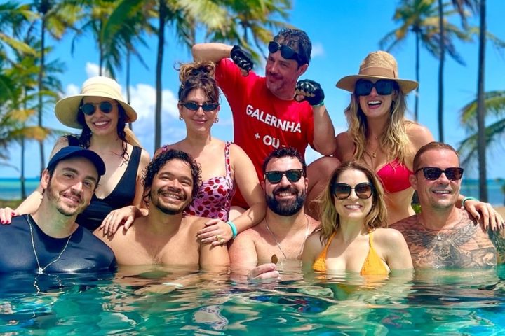 Sandy e Junior ficam de fora de encontro de amigos e atriz revela motivo: ‘Muito difícil’