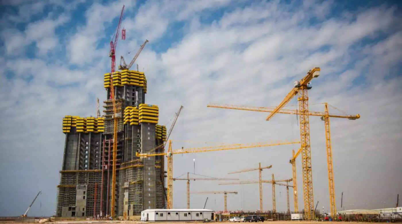 Construção do arranha-céu mais alto do mundo é retomada; Jeddah Tower terá 1 km de altura e 157 andares