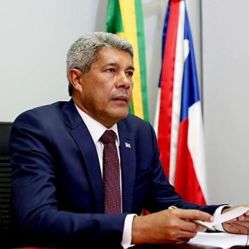 Governador anuncia novos voos regionais para o estado e participa de apresentação de aeronave em homenagem à Bahia