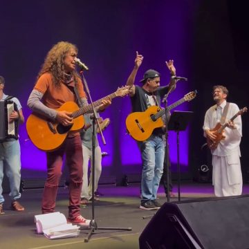 Em Concha Acústica lotada, Luiz Caldas e Saulo recebem Durval Lélys e dão um gostinho do Carnaval 2025