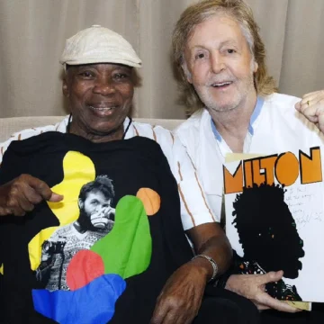 ‘P*ta que pariu!’, exclama Milton Nascimento ao assistir show de Paul McCartney, em São Paulo