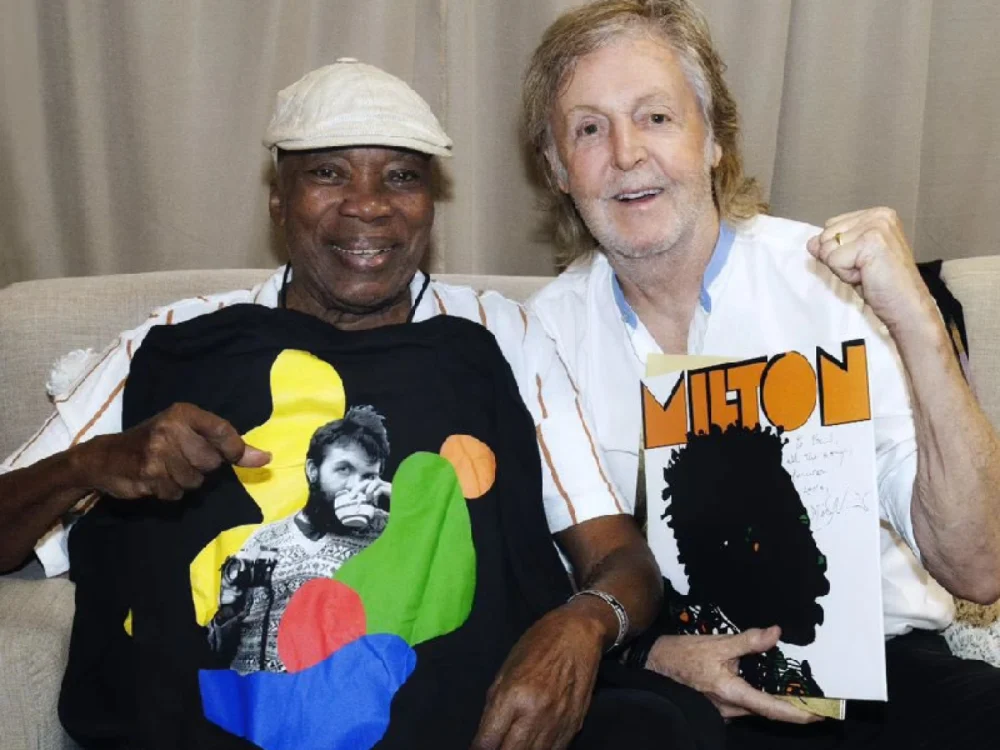 ‘P*ta que pariu!’, exclama Milton Nascimento ao assistir show de Paul McCartney, em São Paulo