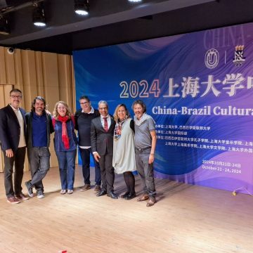 Professores da UFBA apresentam obras do cinema baiano durante festival em Shangai