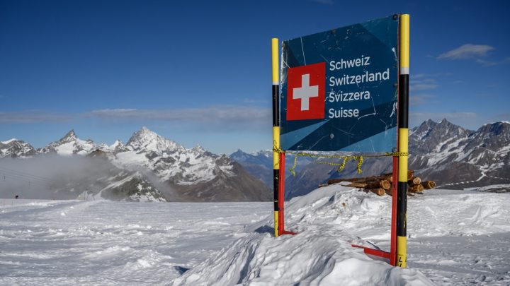 Suíça e Itália redefinem fronteira dos Alpes por causa das mudanças climáticas; entenda