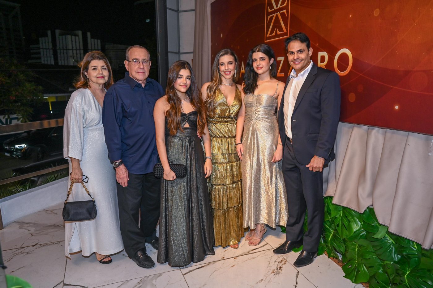 Luciana, Hélio Salles, Marcela Magalhães,  Lídia Salles, Livia Magalhães e Marcelo Alexim