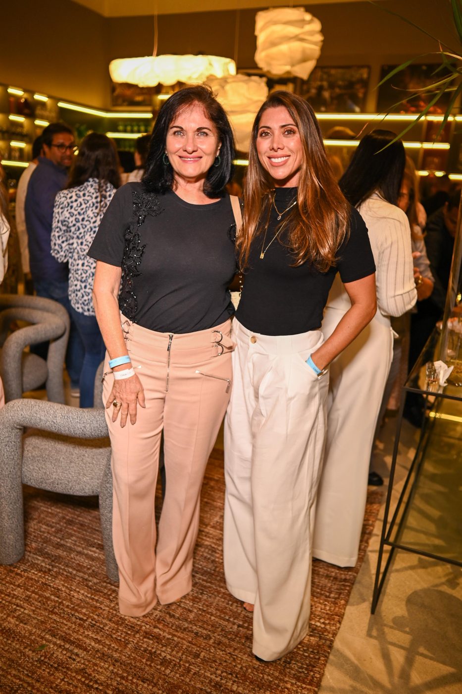 Cynthia Borja e Manuela Magalhães