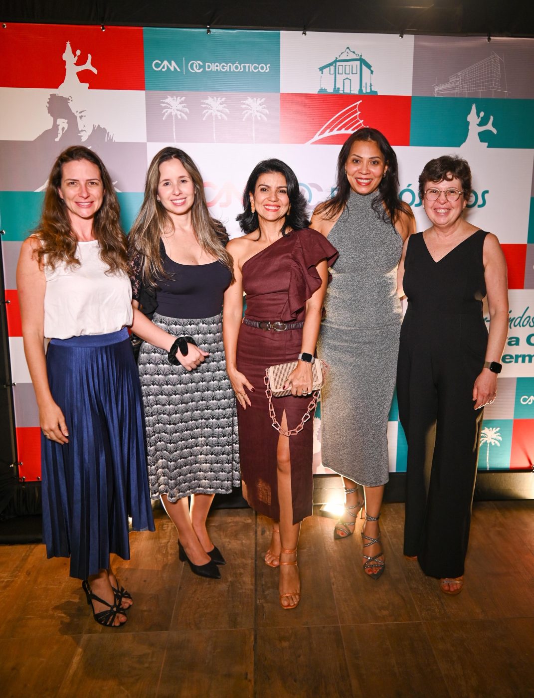 Isadora Badaró, Débora Gaudencio, Carolina Argolo, Lilian Paz e Virgínia Freitas