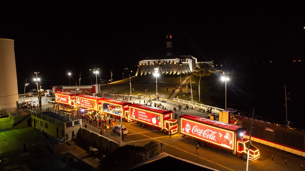 Caravanas de Natal da Coca-Cola são confirmadas em cidades da Bahia; confira datas