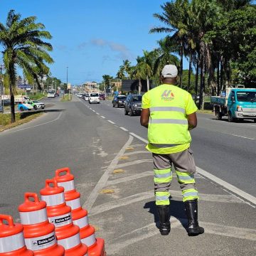 Feriadão deve levar mais de 500 mil veículos às rodovias baianas; saiba horários e locais com maior movimento