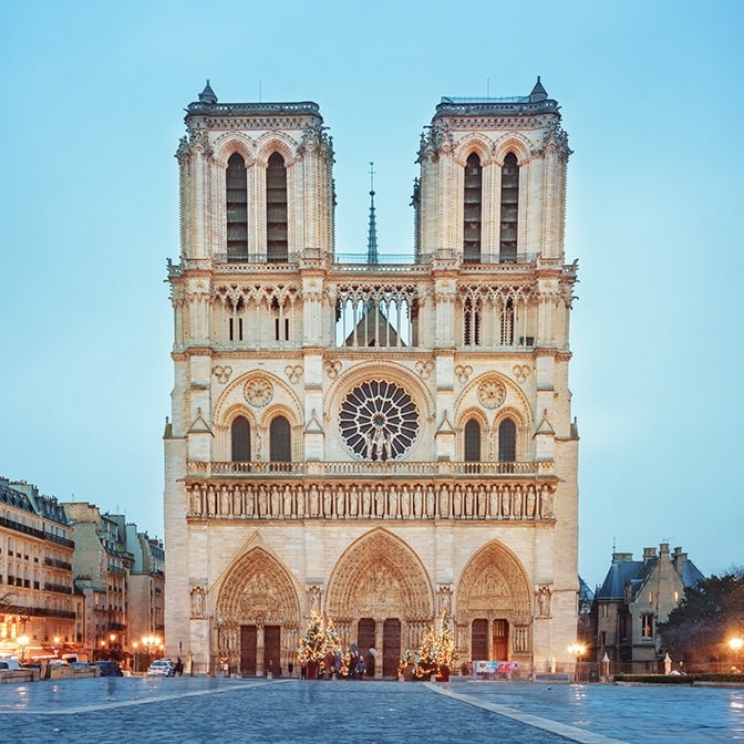 Notre-Dame reabre em dezembro após cinco anos fechada por incêndio