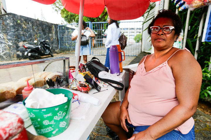 Ambulantes faturam até R$ 1 mil nos locais de prova do Enem em Salvador