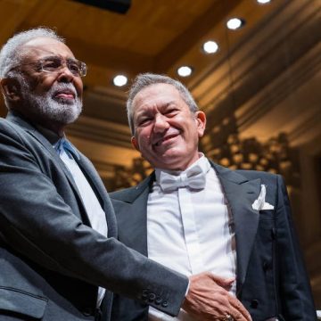 Ópera “Amor Azul”, com Gilberto Gil e Aldo Brizzi, terá transmissão ao vivo; saiba onde assistir