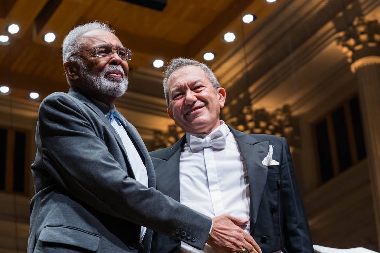 Ópera “Amor Azul”, com Gilberto Gil e Aldo Brizzi, terá transmissão ao vivo; saiba onde assistir