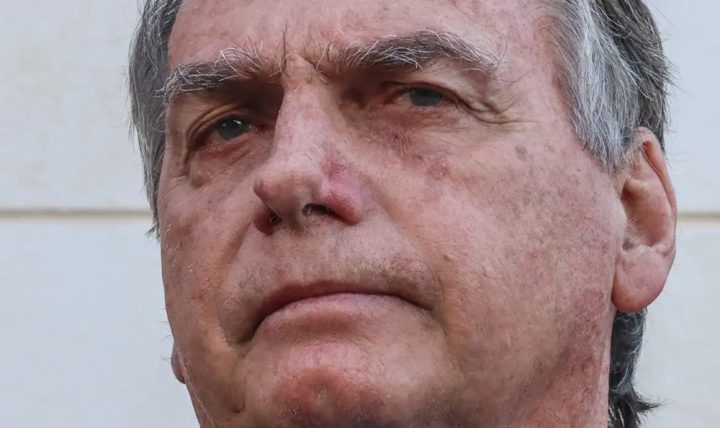 Bolsonaro atuou de forma ‘direta e efetiva’ para tentar golpe, diz PF