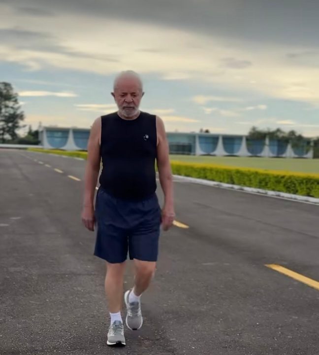 Após queda, presidente Lula volta a praticar exercícios: ‘voltando à ativa’