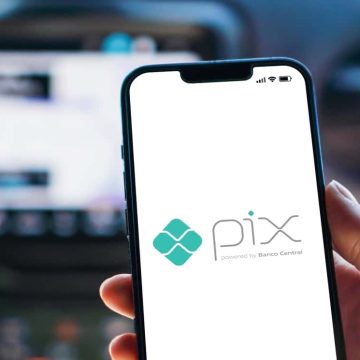 Google lança pagamento com Pix por aproximação para Android