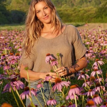 Grávida do terceiro filho, Gisele Bundchen fará pausa no trabalho para se dedicar à gestação, afirma site