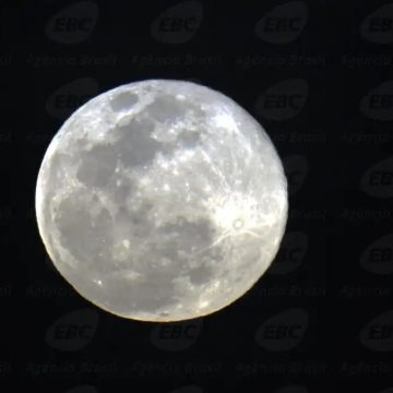Superlua aparece em todo o Brasil nesta quarta-feira (5)
