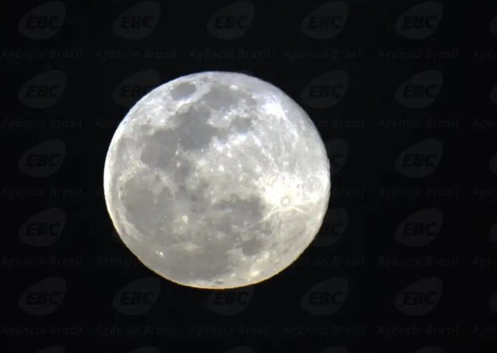 Última superlua cheia do ano pode ser vista nesta sexta-feira (15)