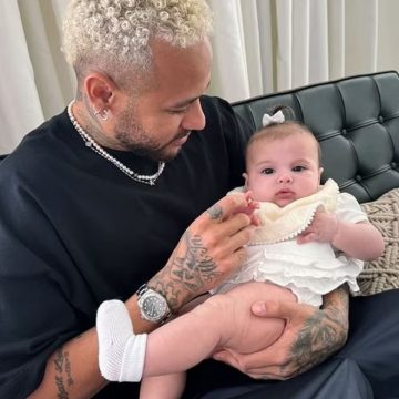 Neymar surpreende e posta foto rara ao lado de Helena, filha com Amanda Kimberlly