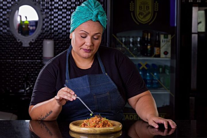 Chef Emanuele Nascimento promove tradicional Caruru de Santa Bárbara em Salvador