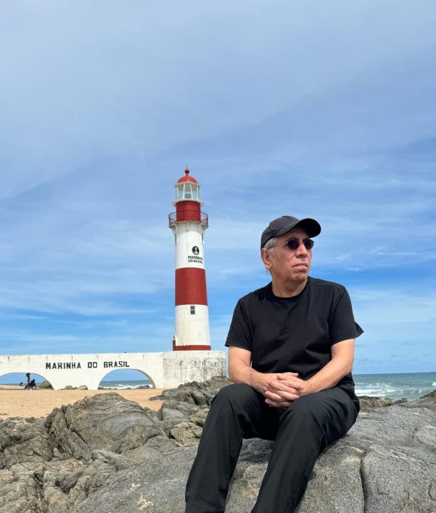 Mohsen Makhmalbaf no Farol de Itapuã. Foto: Acervo Pessoal