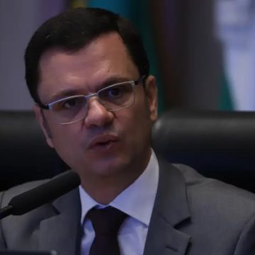 Moraes autoriza ex-ministro Anderson Torres a cuidar da mãe com câncer à noite