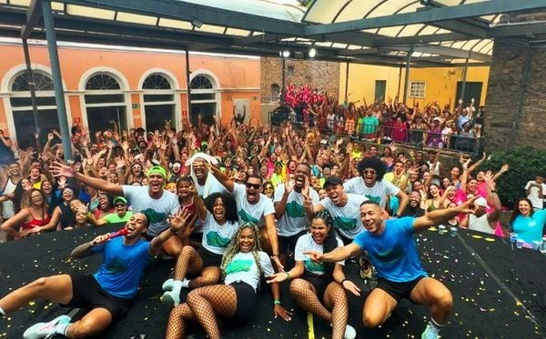Só pra quem tem pique: Pelourinho reúne 300 pessoas em aulão de dança