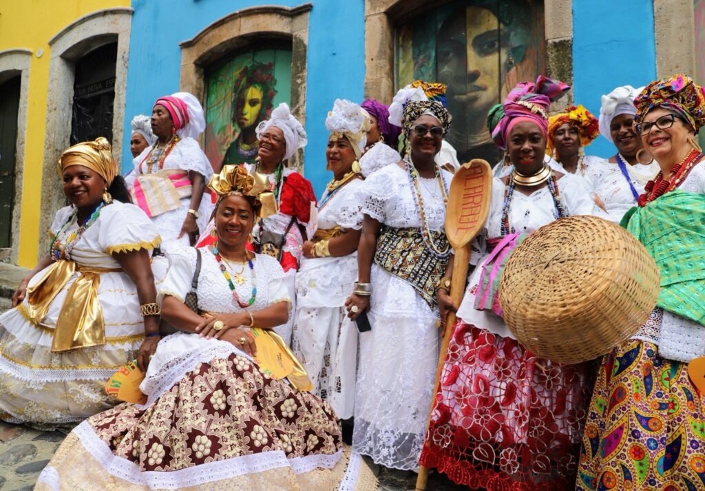 Símbolo do turismo, baianas de acarajé celebram dia comemorativo em Salvador