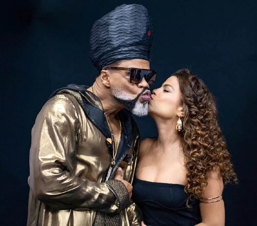 Carlinhos Brown celebra aniversário com a filha, Clara: ‘comemorar juntos a beleza da vida’