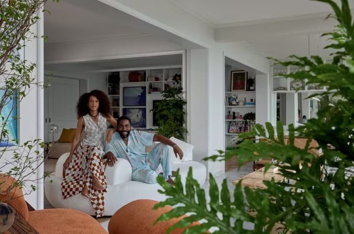Apartamento de Taís Araújo e Lázaro Ramos no Rio de Janeiro é destaque na Casa Vogue; veja fotos