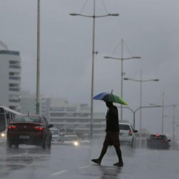 Nível de chuva em Salvador já é o triplo do esperado, diz diretor da Codesal