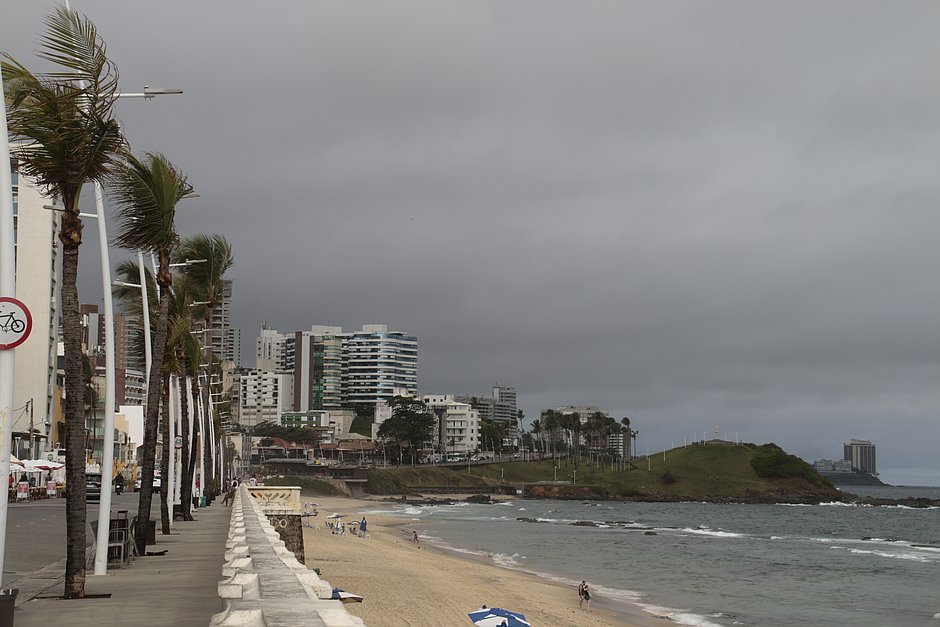 Em seis horas, bairros de Salvador acumulam mais de 60 mm de chuva