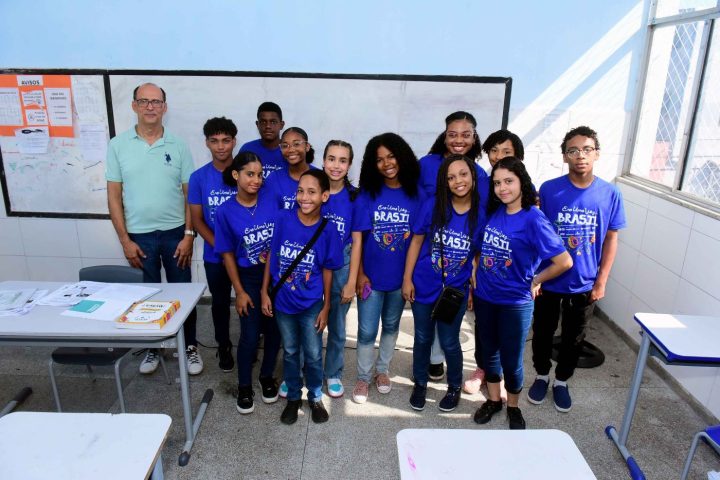 Estudantes de Salvador viajam para intercâmbio cultural em Portugal