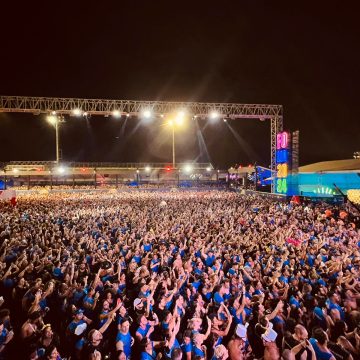 Com abadás esgotados e recorde de público, Folianópolis chega ao último dia