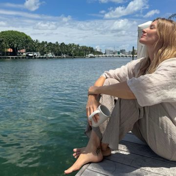 Grávida do terceiro filho, Gisele Bündchen reflete sobre escolhas: ‘Não existe manual para a vida’