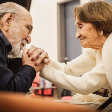 Lima Duarte e Laura Cardoso se reencontram em gravação de vinheta de fim de ano