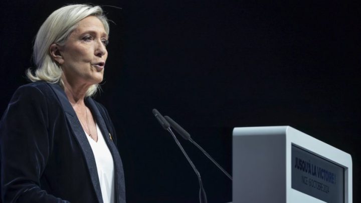 Justiça da França pede cinco anos de prisão para Marine Le Pen; entenda