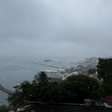 Mar agitado suspende Travessia Salvador-Mar Grande nesta segunda-feira (25)