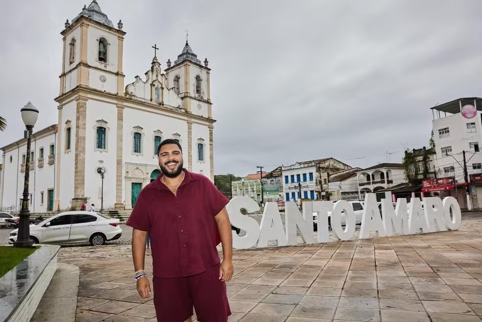 Paulo Vieira visita Santo Amaro e conversa com artistas sobre a força da arte e a resistência do povo preto